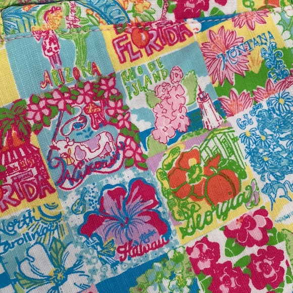Lilly Pulitzer Lilly State of Mind Shorts - Picture 4 of 4